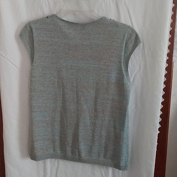 Top - Picture 2 of 2